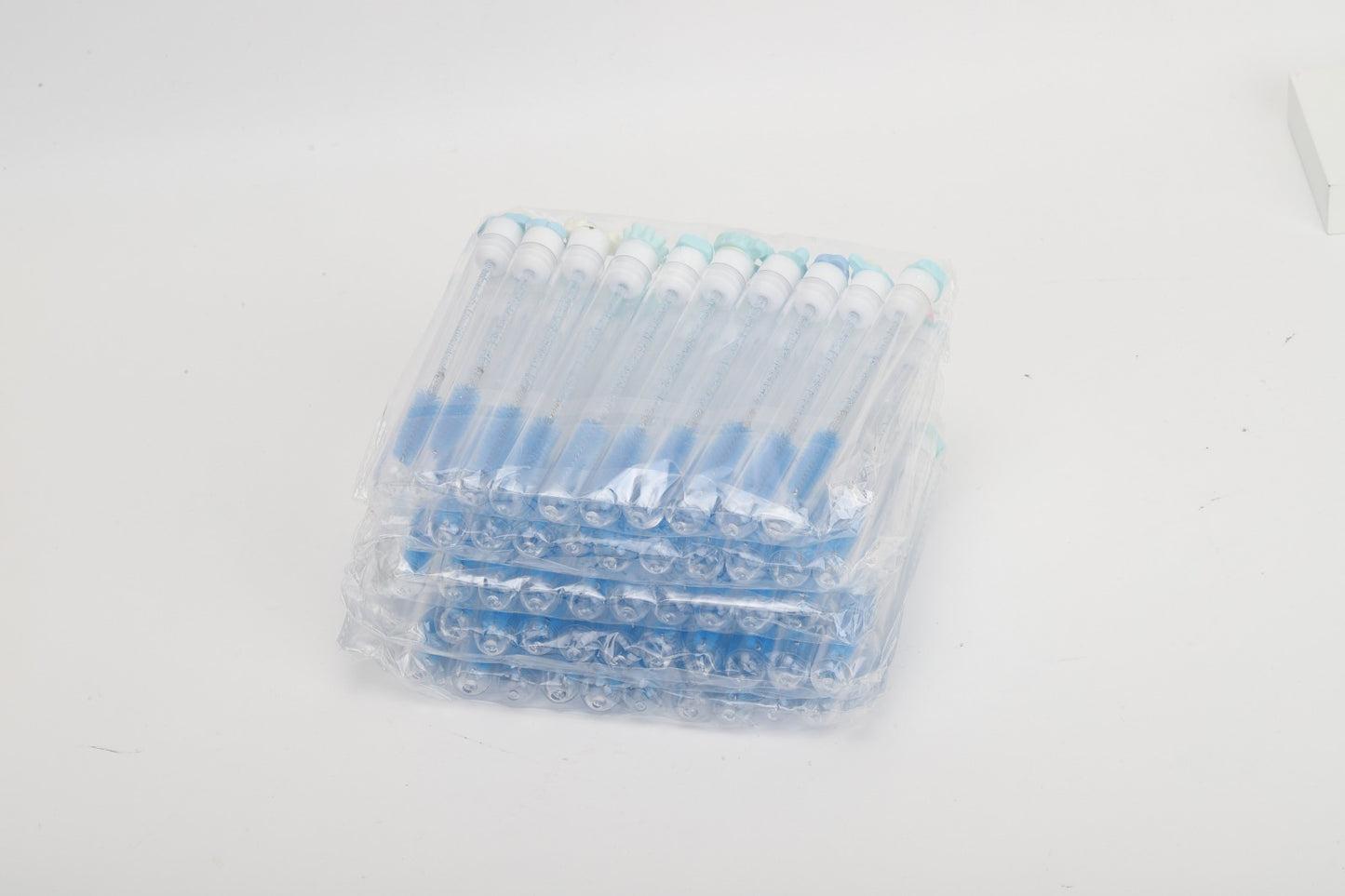 Lash Brush – Βουρτσάκι για Βλεφαρίδες με Σχέδια σε Μοναδικά Χρώματα 10τμχ